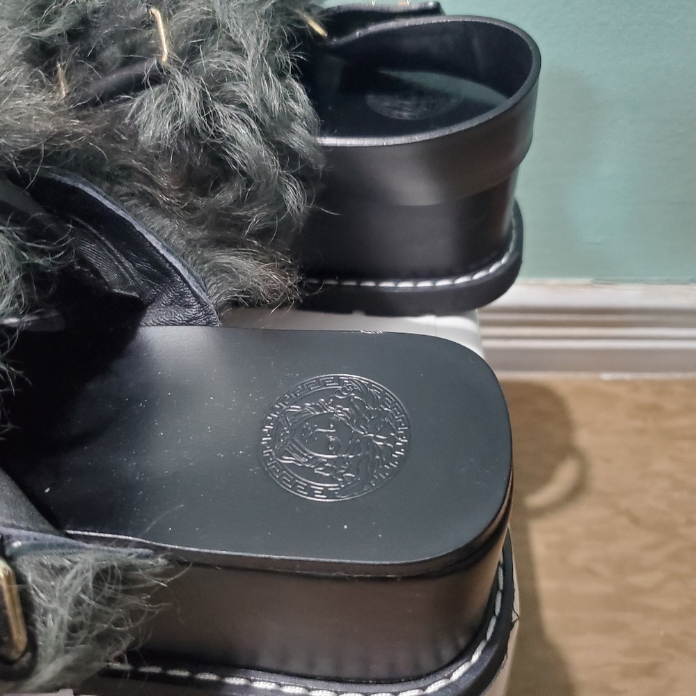 VERSACE Leather Fur Shearling Green Black Platform Clog Sandals Heels sz 41 - Picture 3 of 9